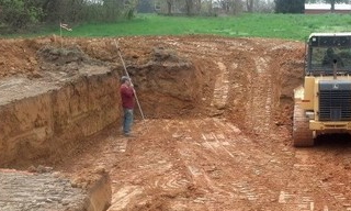 Выкопать котлован под фундамент в Клинцах - от 2554 руб. | 2Землекопа-Клы